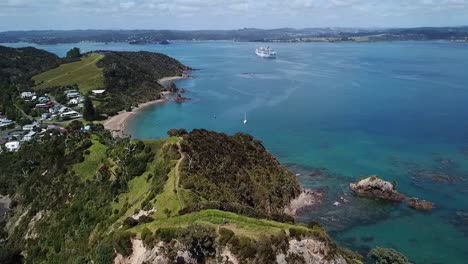 Drone-View-Of-Tapeka-Point,-Isla-Russell,-Nueva-Zelanda