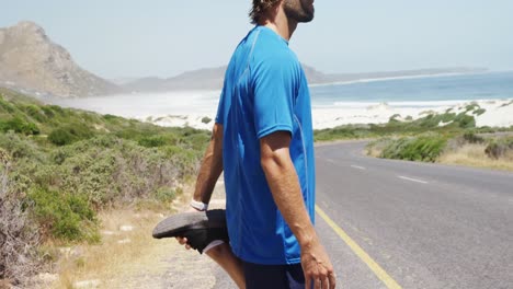 Triathlete-man-exercising-on-a-sunny-day