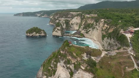 bali nusa penida diamond beach drone shot (dji mavic 3 classic 4k30fps) from the beach to the tree house