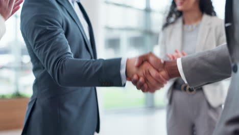 Business-people,-handshake