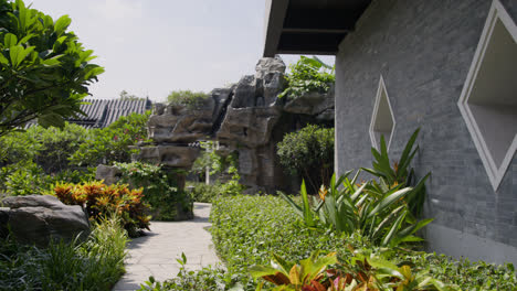 Typical-oriental-Chinese-architecture-with-outdoor-garden