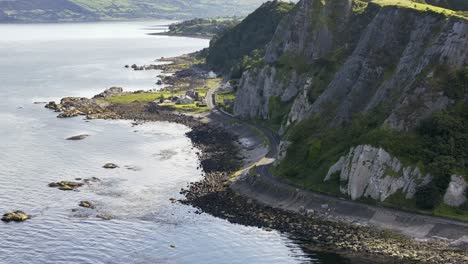 Garron-Point-En-La-Carretera-De-La-Costa-De-Antrim-En-Irlanda-Del-Norte