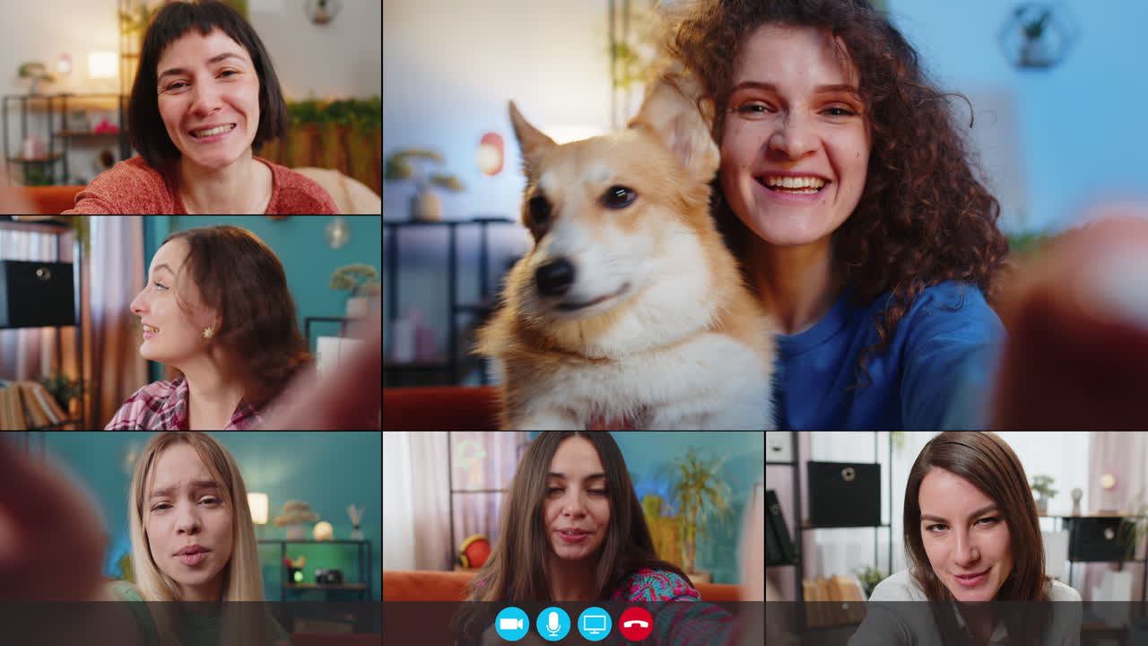 colage personas felices mujeres niñas pov hablando en línea comunicación llamada de video teléfono inteligente selfie