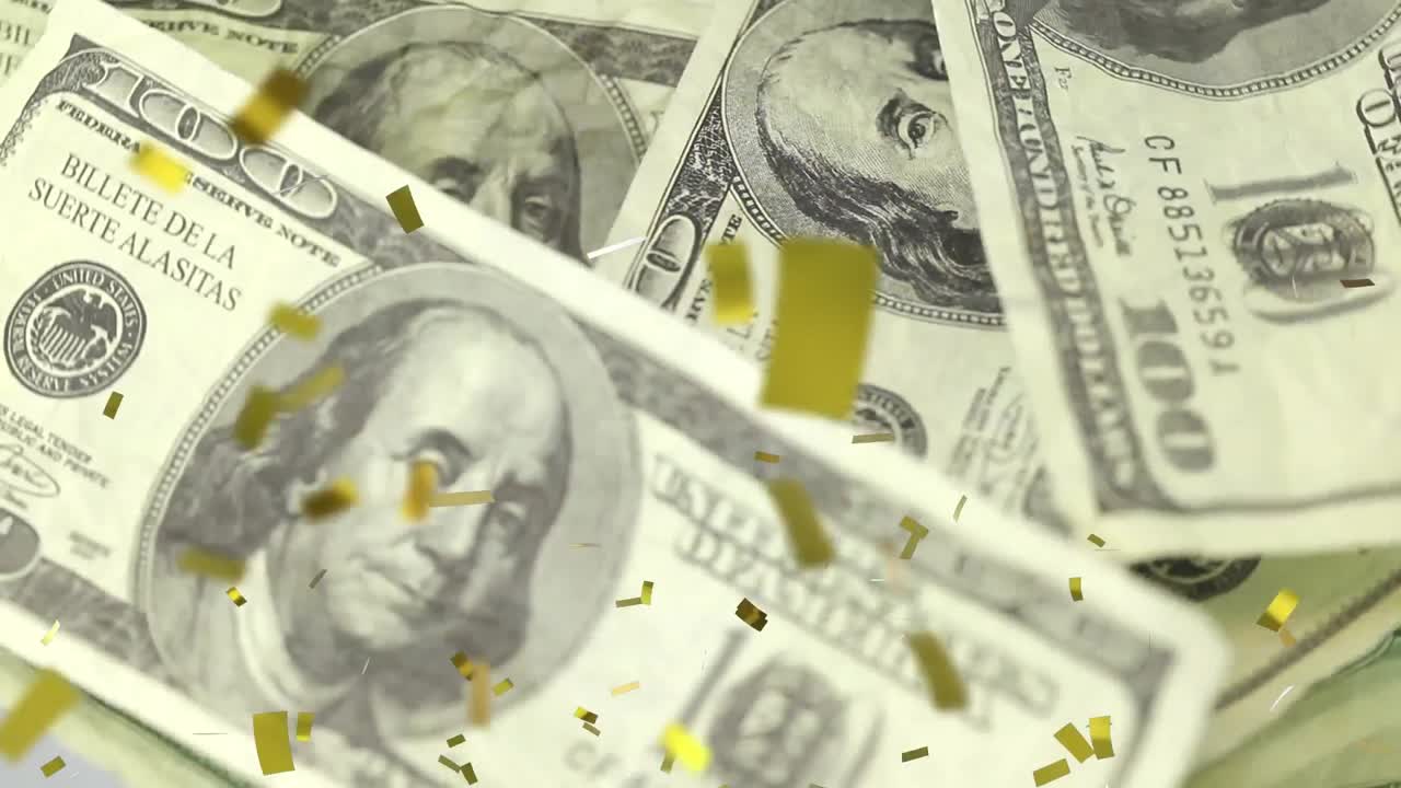 animación de confeti cayendo sobre billetes de dólar estadounidense girando en el fondo