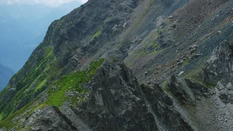 Valle-De-Valmalenco-En-Temporada-De-Verano.-Vista-Aérea-De-Drones