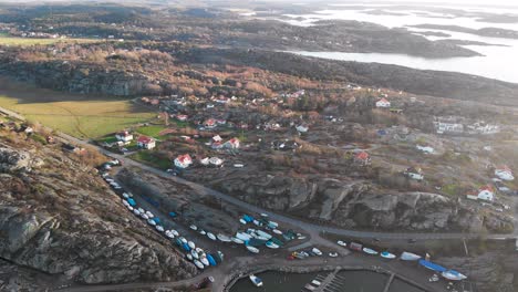 ciudad costera de la isla nórdica en el oeste de suecia, antena