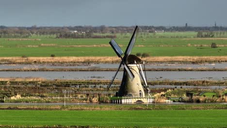 functional historic boezemmolen nr