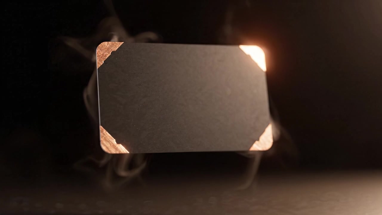 Una trasformazione visivamente sorprendente di un oggetto misterioso avvolto da fumo e luce eterei, che rivela un design elegante in due splendide inquadrature.