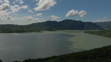 Presa-De-Valdesia,-Muchas-Aguas,-San-Cristobal-In-Dominican-Republic