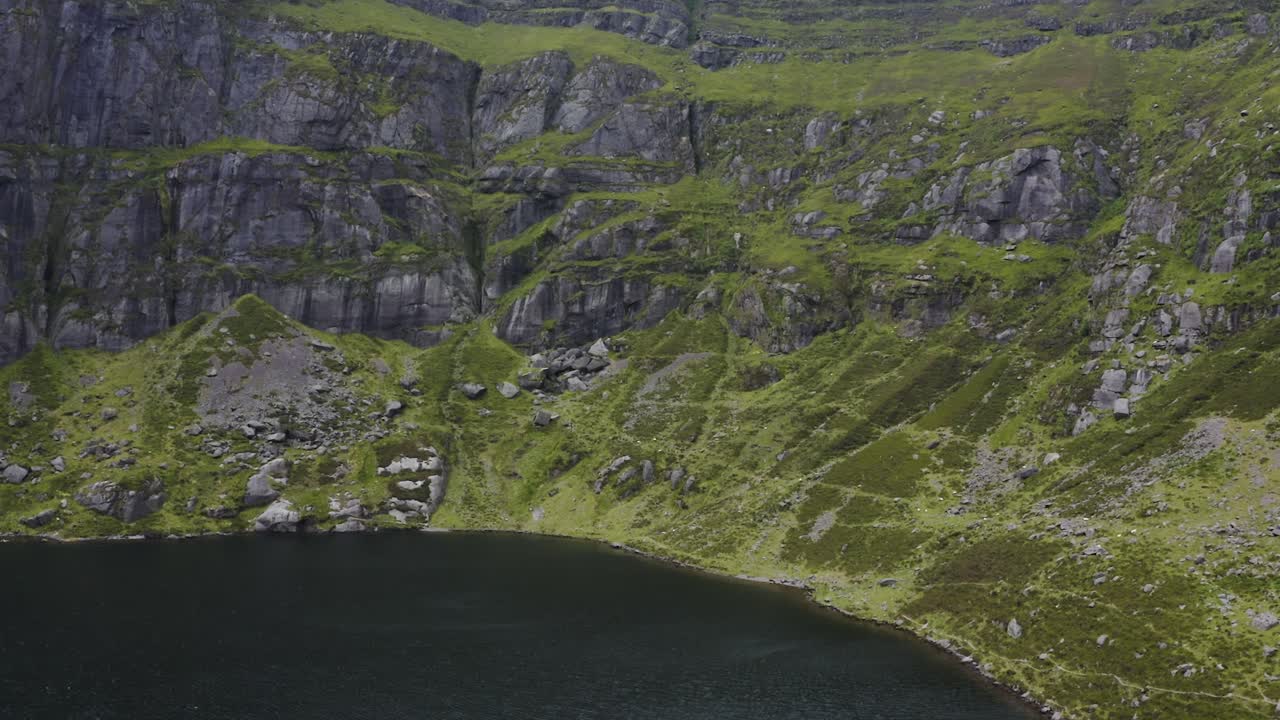 coumshingaun lough, waterford, irlanda-10