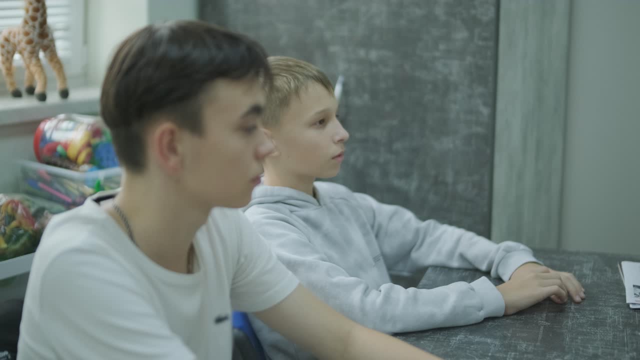 십대들을 위한 영어 수업