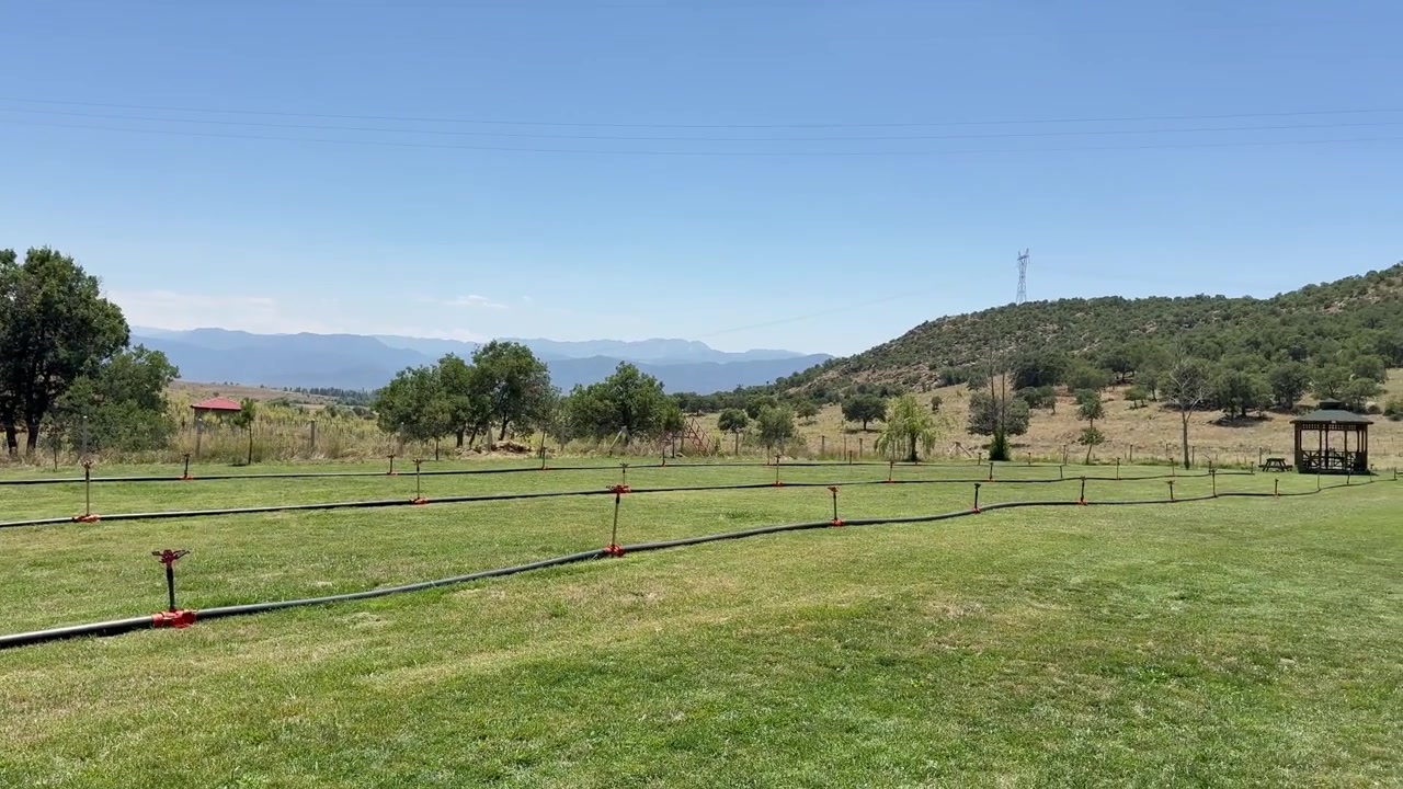 Un'area picnic in mezzo alla lussureggiante e montuosa vegetazione della magnifica Anatolia.