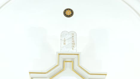 graphic representation of the ten commandments on wall of reformed lutheran temple