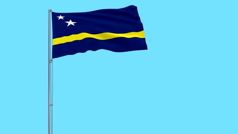 isolar la bandera de curaçao en un asta de bandera revoloteando en el viento sobre un fondo azul, renderización en 3d