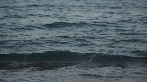 Pequeñas-Olas-En-España