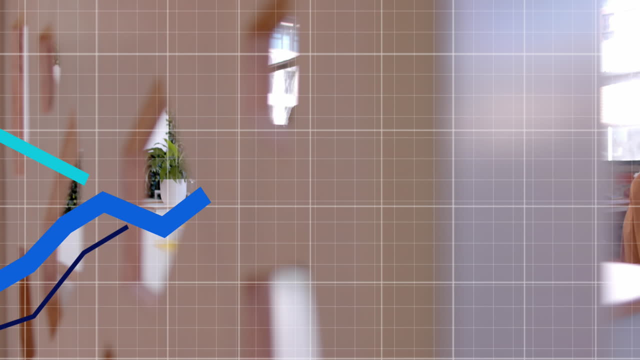 animación de procesamiento de datos estadísticos contra una mujer afroamericana que usa una computadora portátil en la oficina