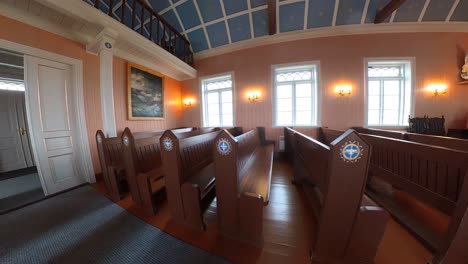 360-Grad-Kreis-In-Der-Isländischen-Kirche