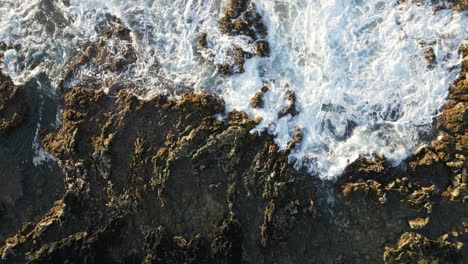 Playa-Rocosa-En-La-Isla-De-Oahu