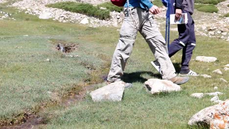 Wandern-In-Den-Wunderschönen-Alay-bergen-In-Der-Osch-region-In-Kirgisistan