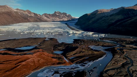 Vista-Panorámica-Del-Glaciar-Skaftafellsjokull-En-El-Sur-De-Islandia---Disparo-De-Drone