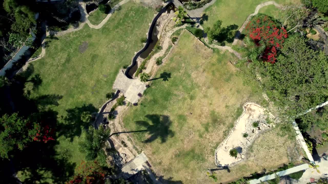 hermosa casa con gran jardin