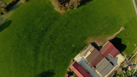 Vista-Superior-De-Las-Casas-En-La-Granja