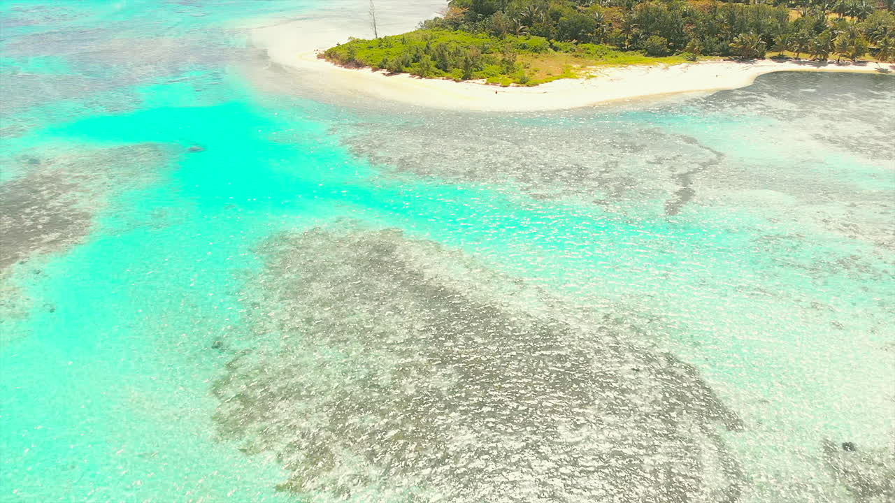 antena: playa paradisiaca en madagascar