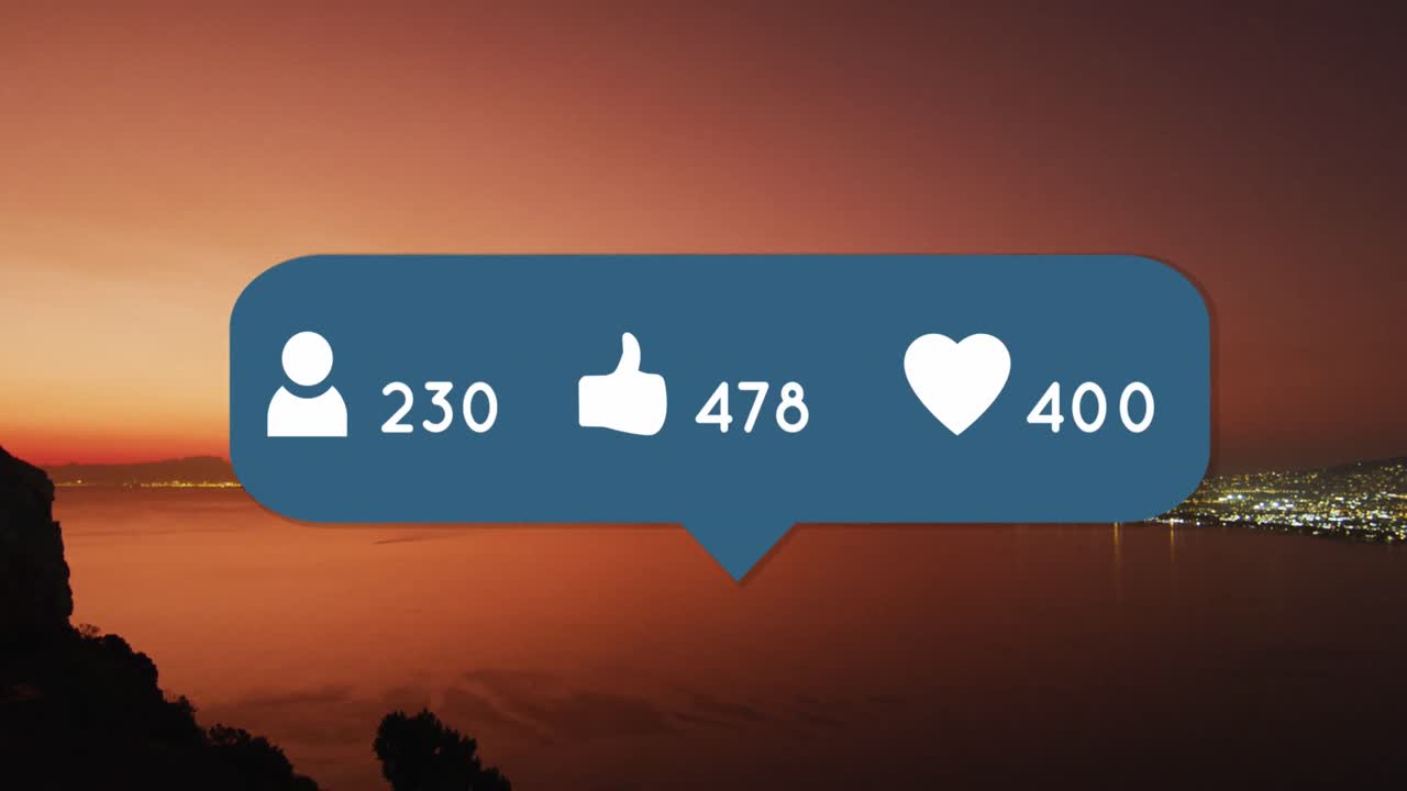 Animación de iconos de redes sociales sobre una puesta de sol y un paisaje marino.