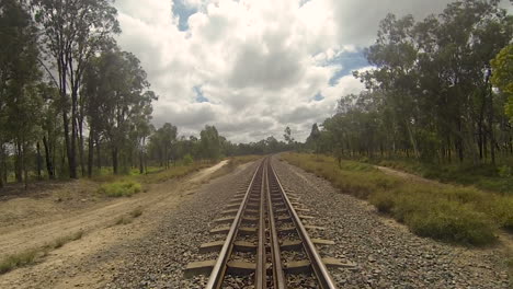 Blick-Auf-Eine-Eisenbahnlinie-Im-Abgelegenen-Outback