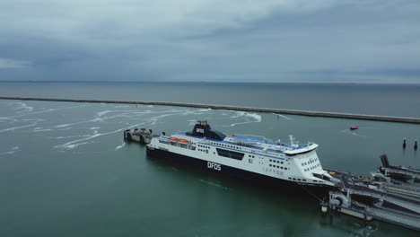 dfds ferry at port