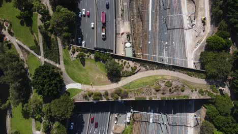 Victoria Park Green Bridge connecting parkland to the Brisbane City Central Business District. Aerial view