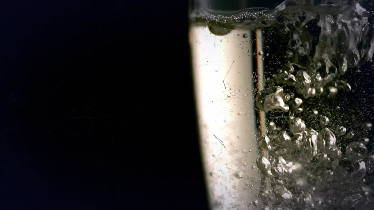 번 ⁇ 이는 연결 네트워크와  ⁇ 페인 잔의 애니메이션