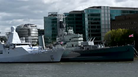 p840 and the hms belfast, london, united kingdom