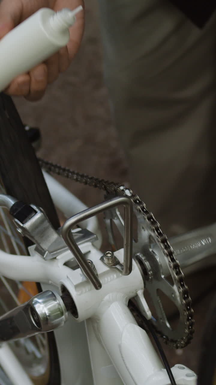 Bicycle chain maintenance