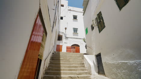 Alte-Gebäude-Und-Straße-In-Der-Kasbah,-Algier,-Algerien---Drohnenschuss