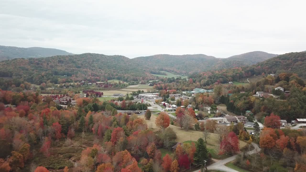 가을 색상 배너 엘크 nc, 북캐롤라이나의 4k