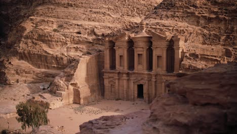 Petra-Jordanien-Al-Dayr-Al-Dayr-Antikes-Rom-Naher-Osten-Arabien-Historisch