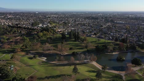 Lake,-Golf-Course,-and-Tennis-Courts-in-La-Mirada