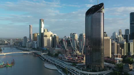 slow tracking shot of brisbane cbd early in the morning