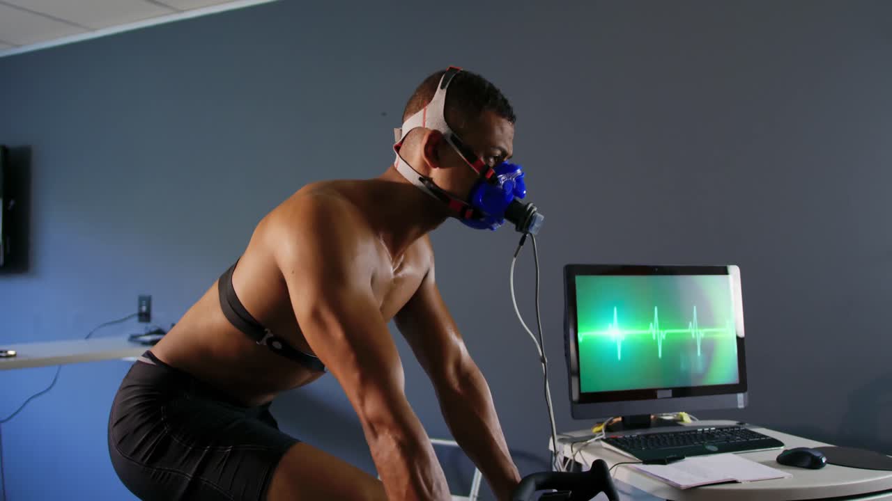 대사 가스 분석기를 사용하는 자전거 타자