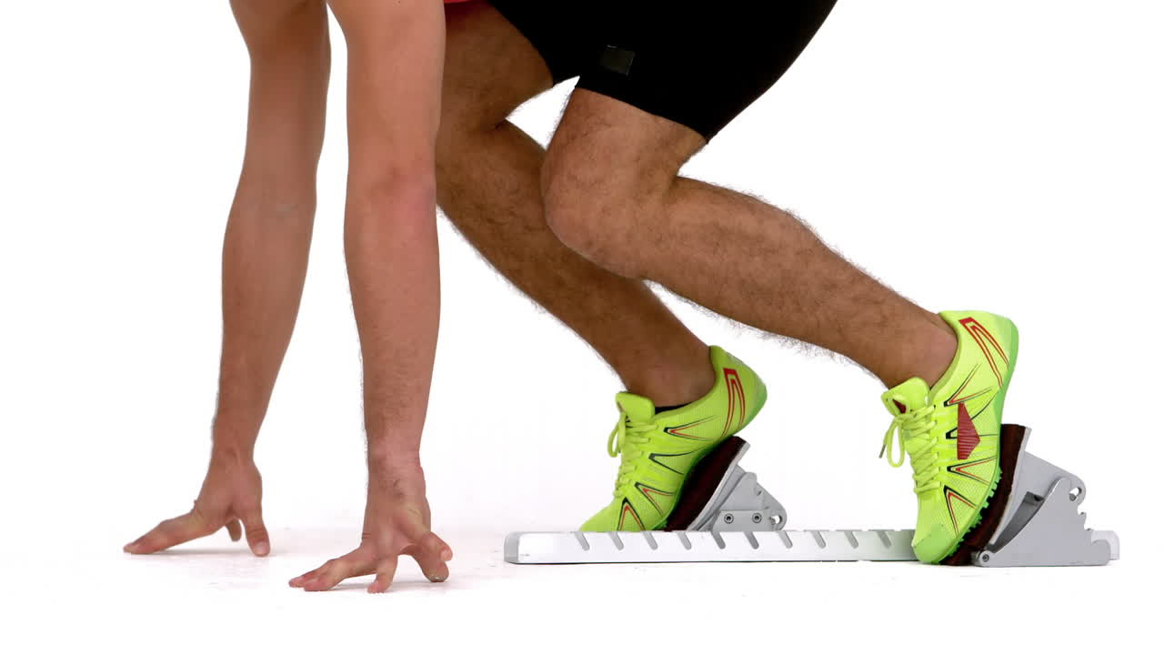 다리가 빠져나오고