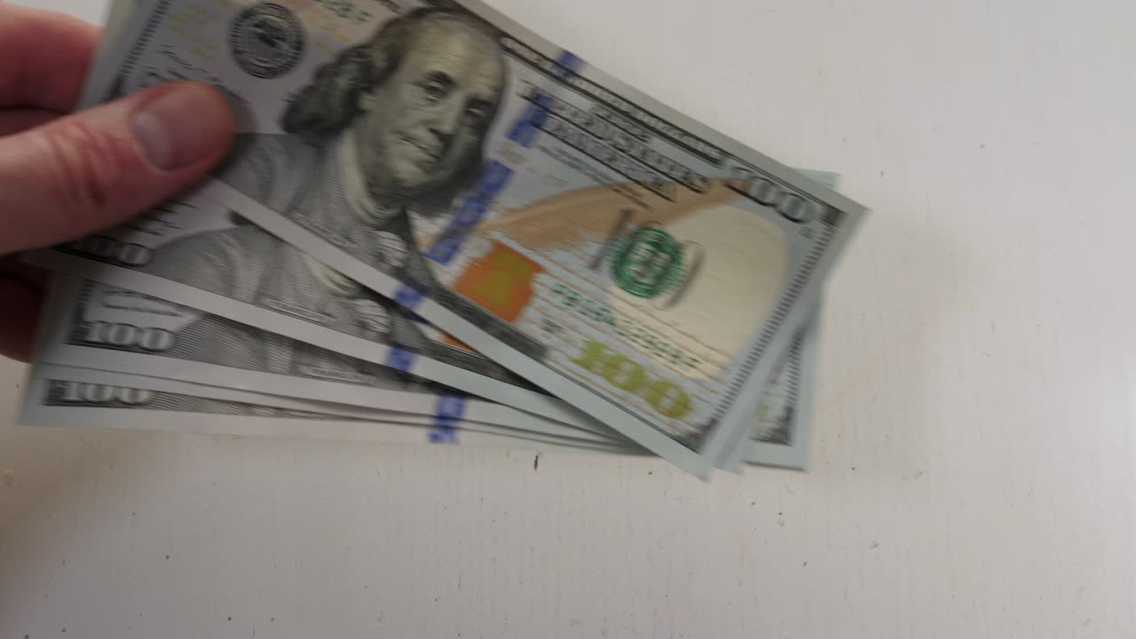 rublos rusos y dólares estadounidenses