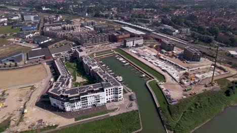 noorderhaven neighbourhood luxury apartment construction projects at riverbank of river ijssel