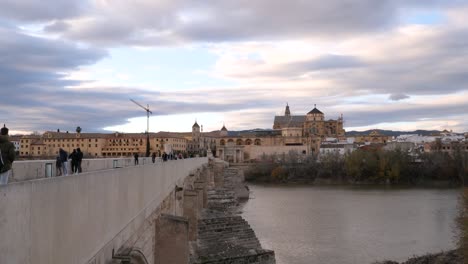 el horizonte de córdoba, españa en 4k