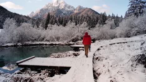 zelenci brota en un día de invierno muy frío