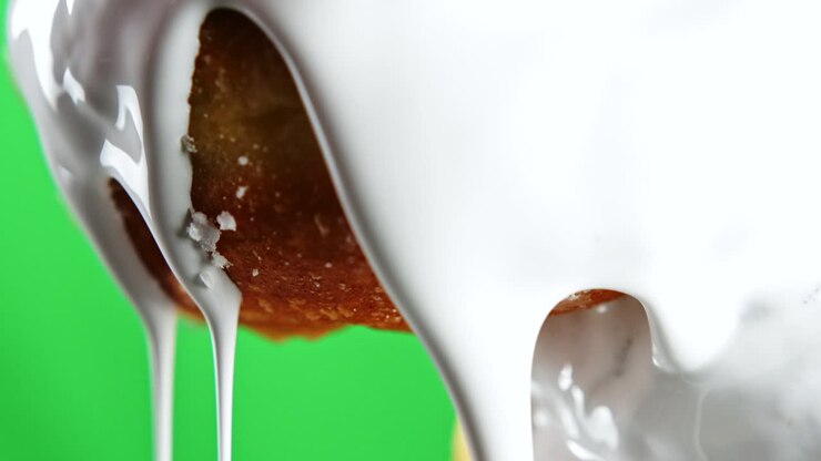 Primo piano di ciambella glassata