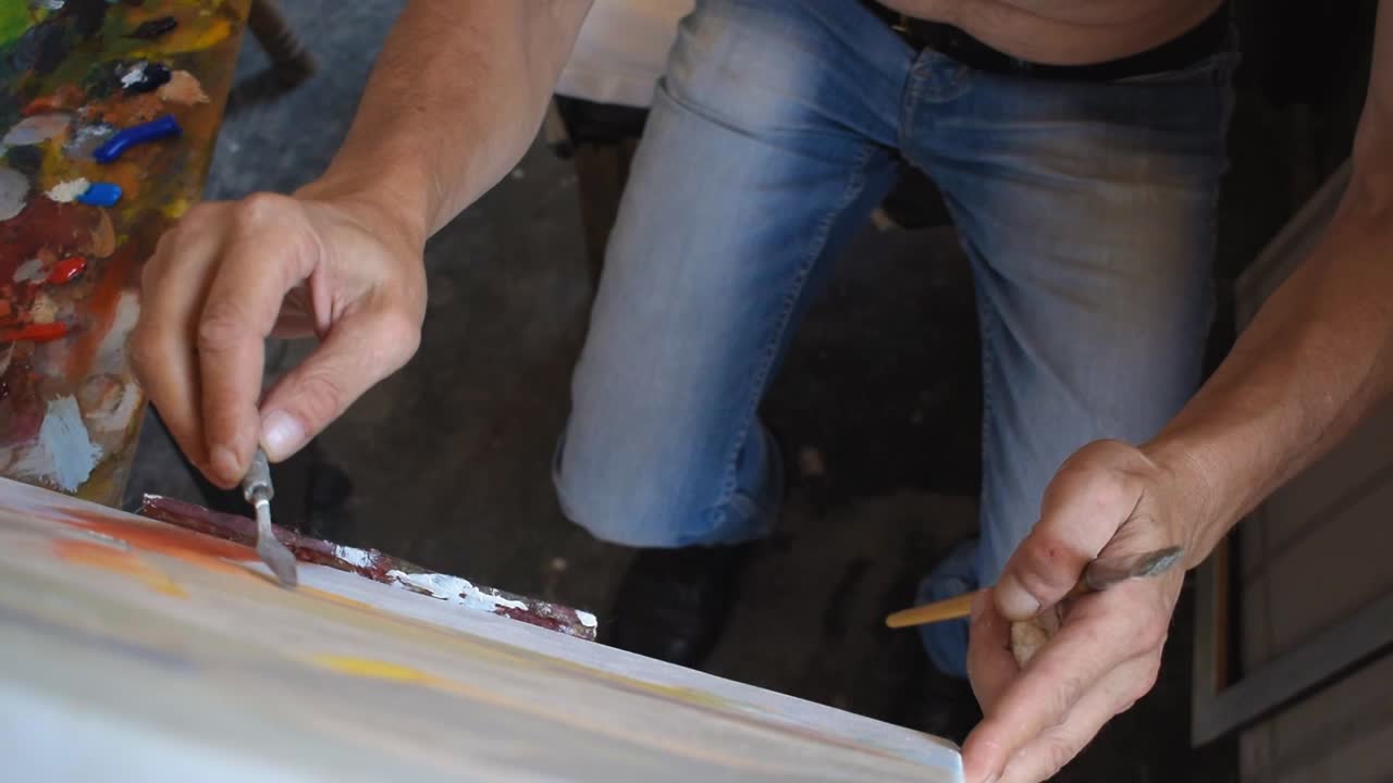 Atelier Schilderende Kunstenaar, Kunstenaar Schildert Topshot Close-up