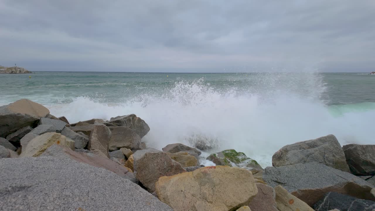 Dramatic Waves Crashing on Rocky Coast