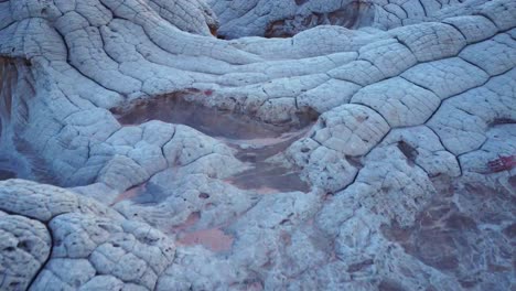 textura áspera de los acantilados de piedra blanca en ee.uu.