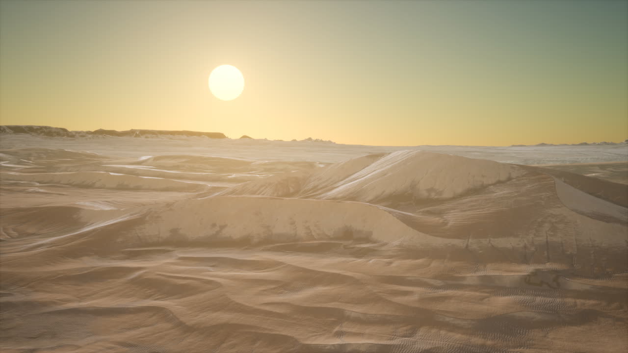 해가 지는 동안  ⁇ 은 모래 사막 모래 언덕